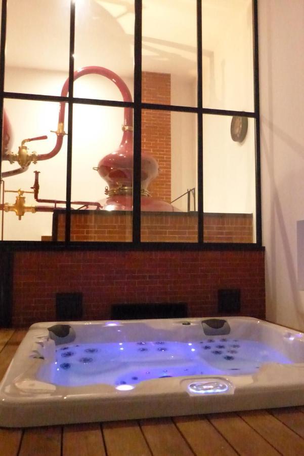Saint-Fort-sur-GirondeL'Alambic De L'Estuaire住宿加早餐旅馆 外观 照片